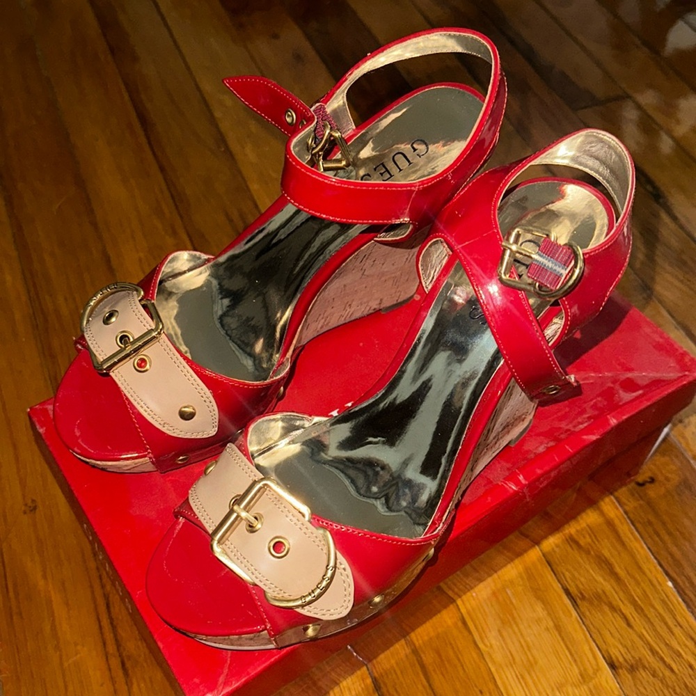 Guess wedge sandals